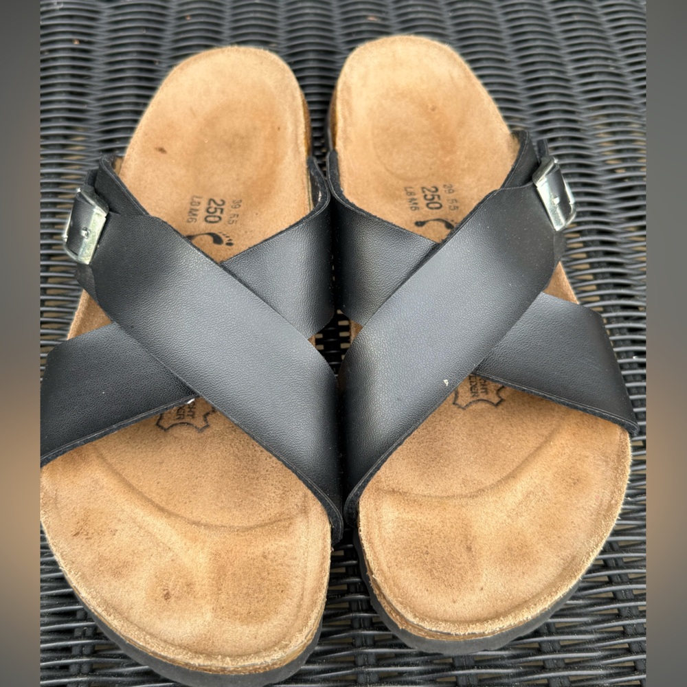 Black Cross-Strap Women’s Sandals with Buckle